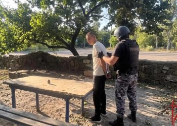 В магазин с гранатой: жителя Донецка задержали сотрудники Росгвардии В магазин с гранатой: жителя Донецка задержали сотрудники Росгвардии