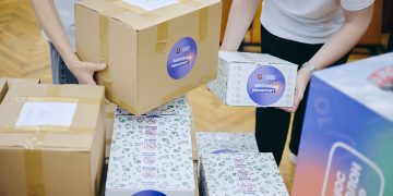 Московские волонтеры доставили в госпиталь подарки бойцам СВО