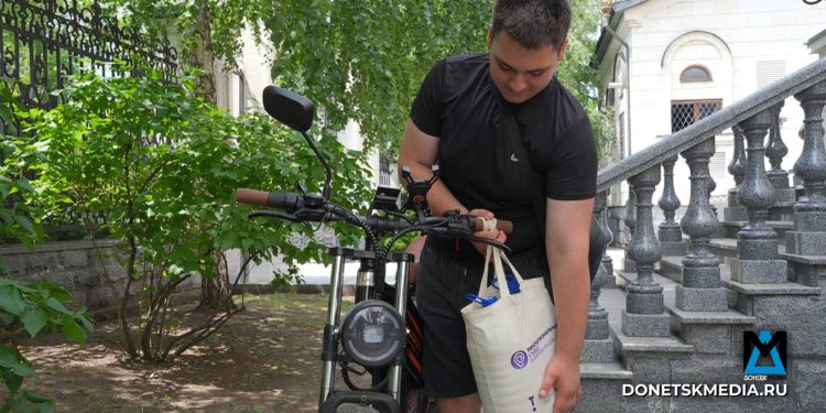 Опасность не помеха: как волонтёры Горловки развозят воду под обстрелами и дронами