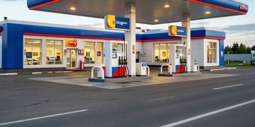 В правительстве РФ поручили держать под контролем объемы и цены топлива