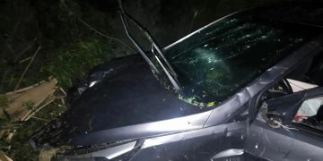 ВСУшники атаковали автомобиль с молодёжью на дороге «Красный Луч – Дебальцево» ВСУшники атаковали автомобиль с молодёжью на дороге «Красный Луч – Дебальцево»
