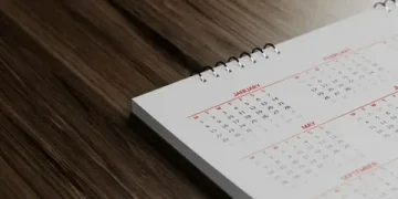 От древних костров до компьютерных баталий: кого поздравляет страна 7 июля