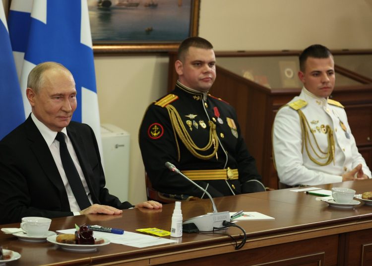 «Западные земли — подарок Сталина»: Путин объявил о крахе гарантий целостности Украины и неизбежной победе РФ «Западные земли — подарок Сталина»: Путин объявил о крахе гарантий целостности Украины и неизбежной победе РФ