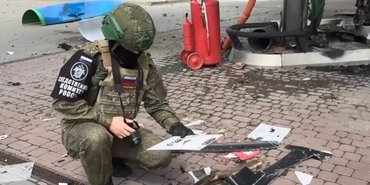 Спекулянты с канистрой: кто зарабатывает на очередях у АЗС