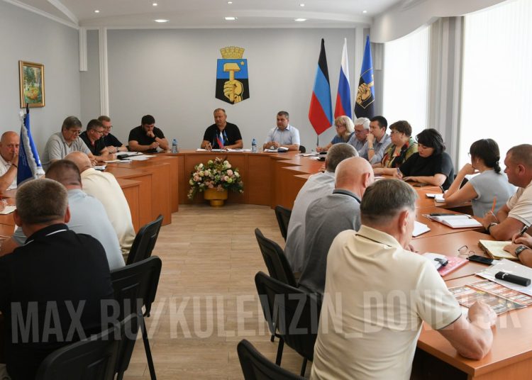 В Донецке при поддержке шеф-региона преображают парк «Патриот» В Донецке при поддержке шеф-региона преображают парк «Патриот»