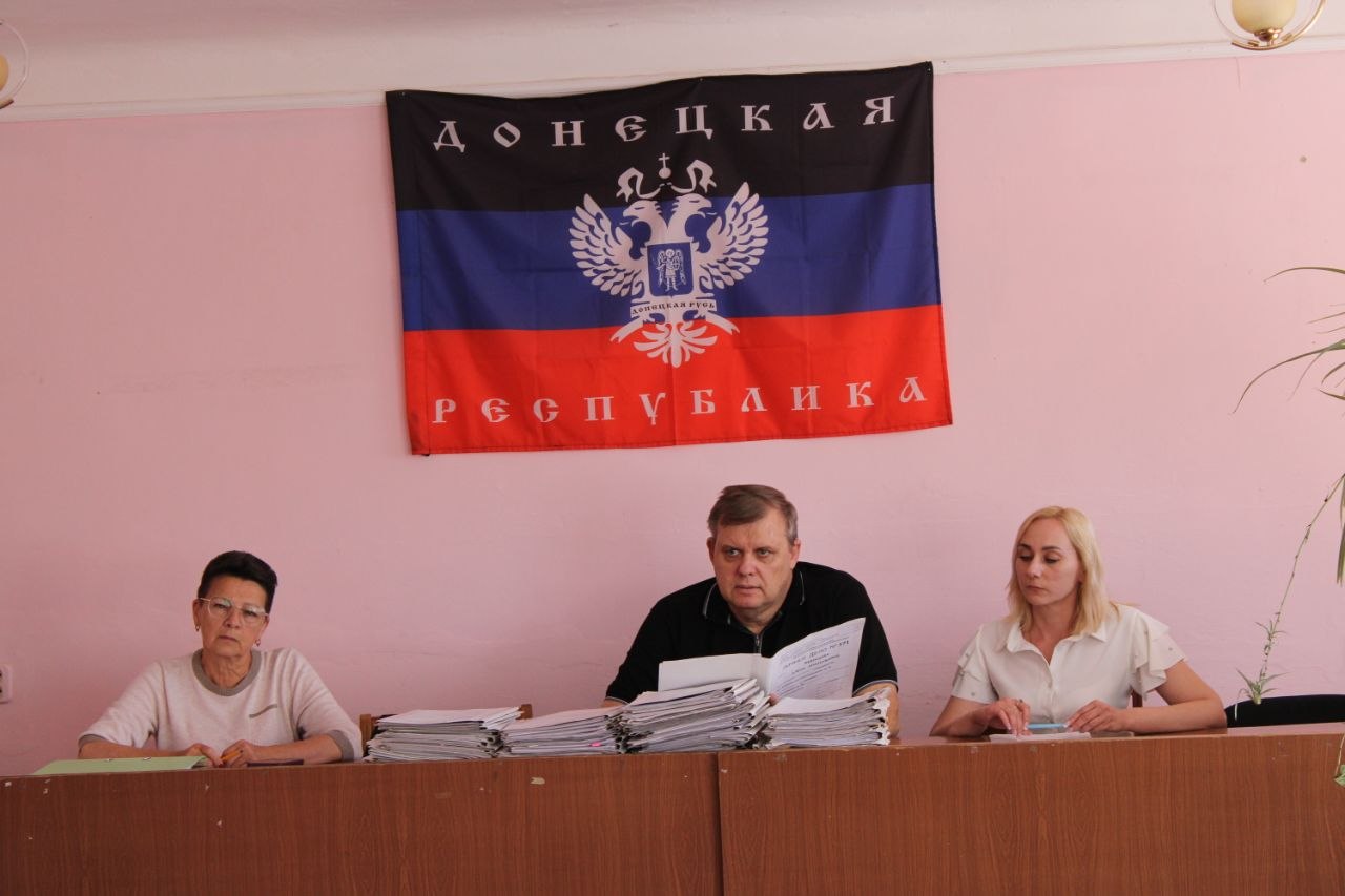 Обсуждение интеграции Донбасса, реконструкция «Ориона» в Енакиево и двухэтажного детского сада в Мариуполе. Дайджест за 18 июля
