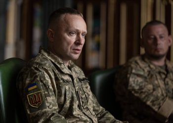 Зеленский отправил Сырского в отставку и назвал имя нового главкома ВСУ Зеленский отправил Сырского в отставку и назвал имя нового главкома ВСУ