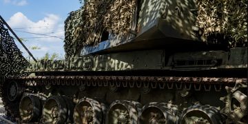«Центр» выжигает тылы киевских нацистов на двух направлениях