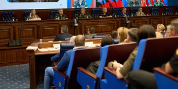 550 бойцов вернулись из плена за один месяц: Россия не бросает своих ни на поле боя, ни в тылу