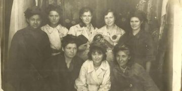 «Девушки, в забой!»: как Шахтёрская матерь и бригада Гришутиной восстанавливали Сталино
