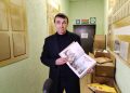 Книги вместо снарядов: как московский литератор 10 лет возит в Луганск русское слово