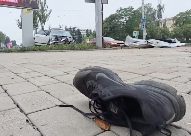 В Донецке водитель иномарки протаранил «ГАЗель», пытавшись скрыться от ДПС В Донецке водитель иномарки протаранил «ГАЗель», пытавшись скрыться от ДПС