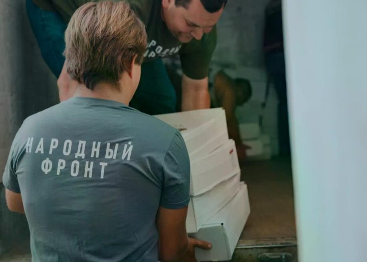 Две с половиной тонны свежего хлеба доставили нуждающимся в крупные города Донбасса