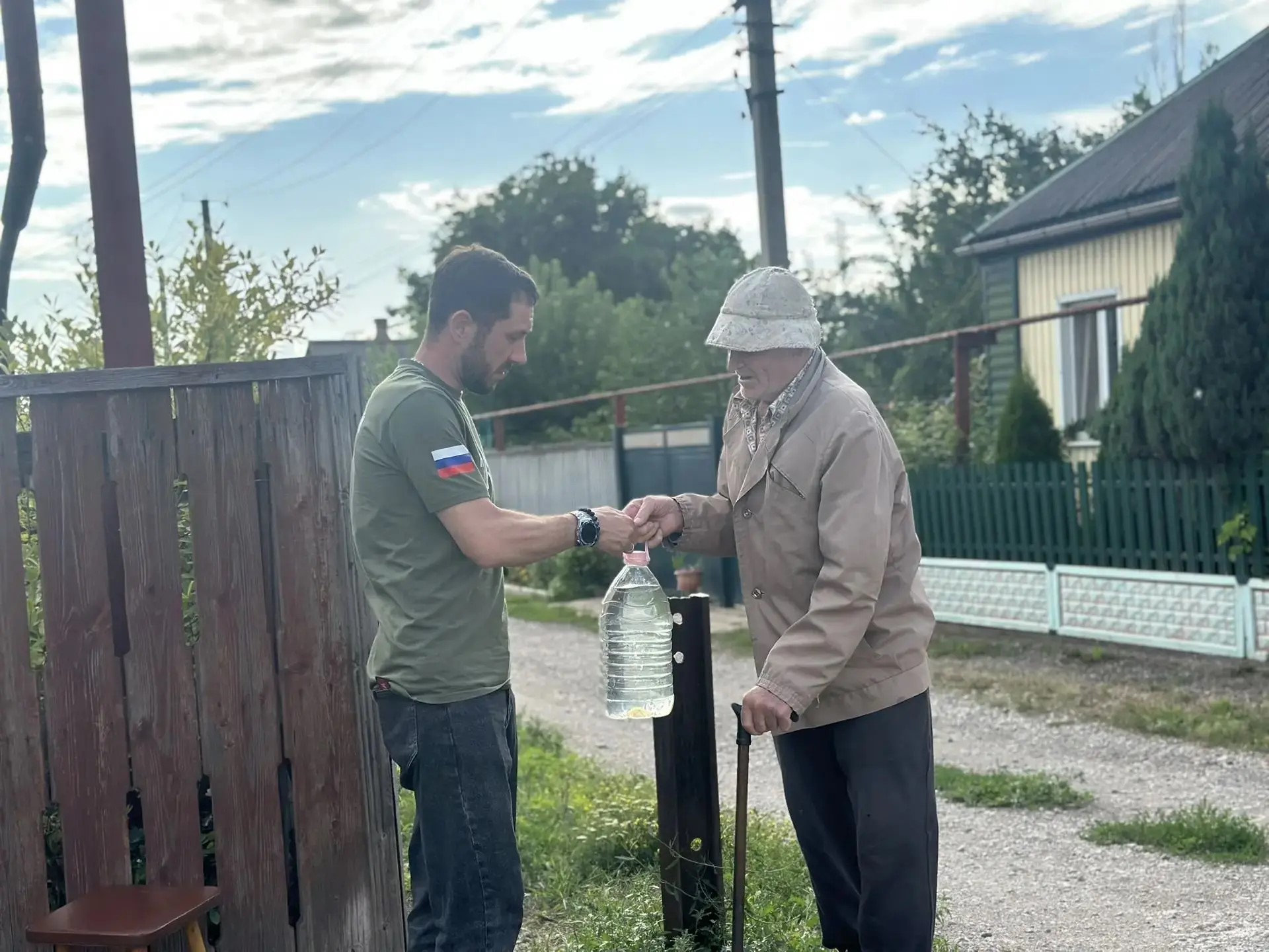 Проекты благоустройства из ДНР признаны лучшими в России, вебинар для опекунов в Шахтерске и обследование сетей Мариуполя. Дайджест за 10 августа