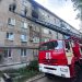 Огнеборцы вынесли двух пожилых из горящей квартиры в Енакиеве