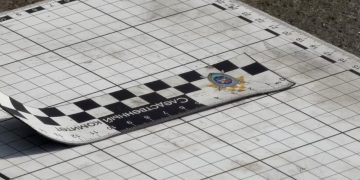 СК: Строительный ТЦ в Макеевке уничтожен, повреждены складские помещения и автомобили — фото