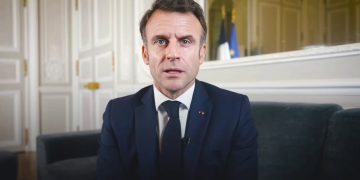 Франция пообещала нарастить военную помощь Украине