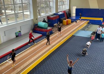 Спорт возвращается: в Токмаке и Пологах восстановили школы для 600 детей