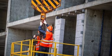 Сальдо поздравил строителей Херсонщины: 116 тысяч квадратных метров жилья введут в этом году