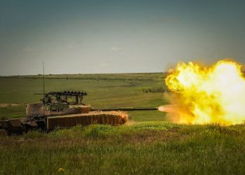 «Центр» держит инициативу, отражает контратаки и перемалывает технику киевских нацистов