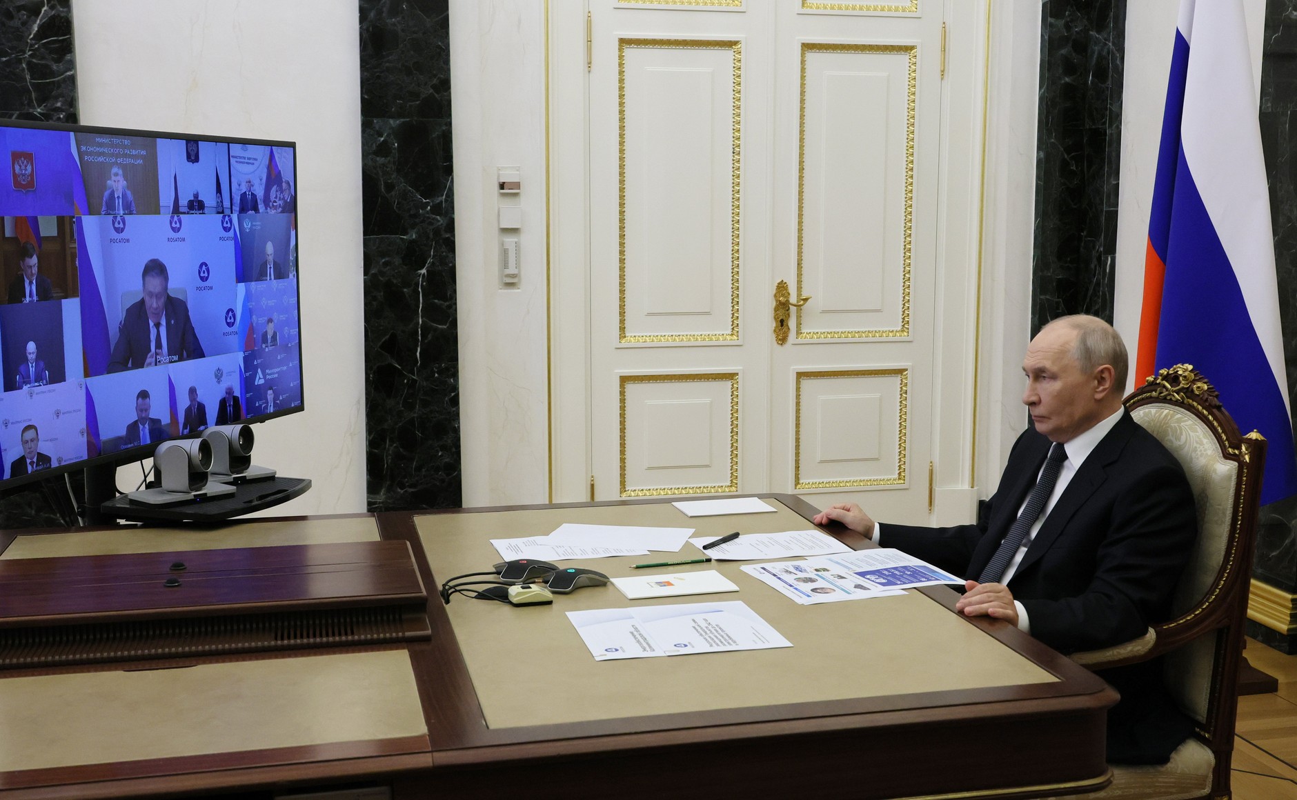 Макет энергокомплекса с замкнутым ядерным топливным циклом