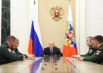 Опыт СВО решает: Путин поставил боевых генералов во главе тыла и новых войск