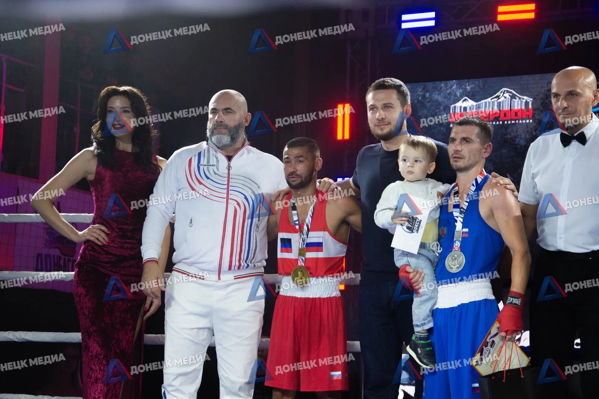 Легендарный боксер Александр Грищук на турнире памяти Саркисяна
