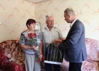 Олег Пономарев поздравил героев Красного Лимана со 359-летием города