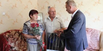 Олег Пономарев поздравил героев Красного Лимана со 359-летием города