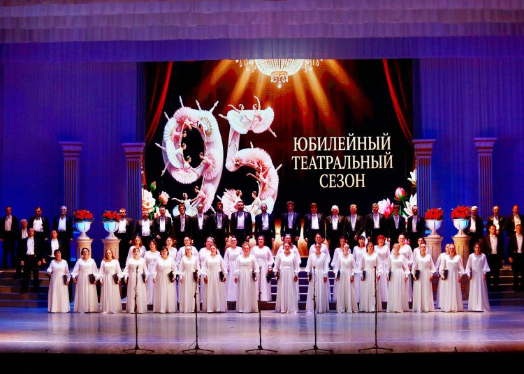 «Театр жив, пока есть зрители»: Донбасс Опера открывает 95-й сезон премьерами и возвращением легенд