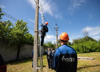 Число обесточенных абонентов в Донецке выросло до 159 тысяч
