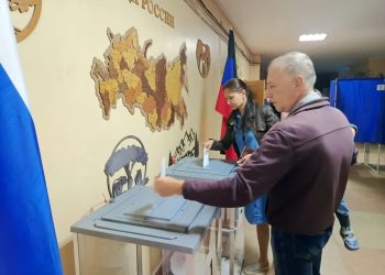 В ДНР к середине первого дня голосования явка достигла около 80%
