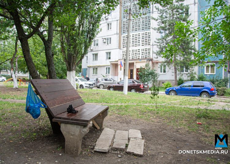 Трое против запустения: как жильцы донецкого дома добились перемен во дворе