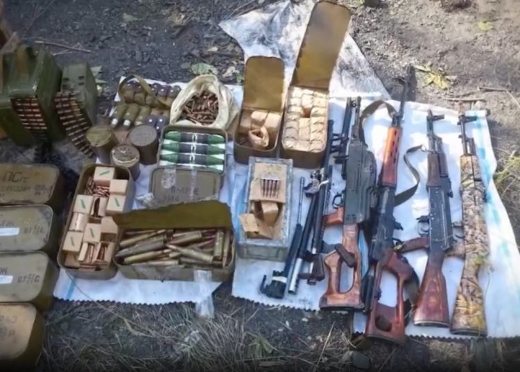 Эхо 2014-го: ФСБ ликвидировала тайник украинских боевиков под Снежным