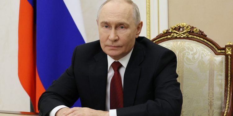 Голос Донбасса: Путин назвал выборы общим вкладом в победу России