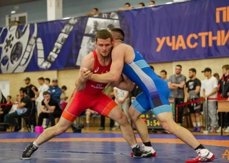 Спортсмен из Донбасса завоевал золото всероссийского турнира по борьбе