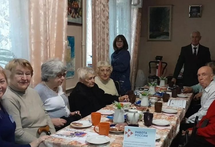 Служба занятости Донецка запустила «Карьерный навигатор» для жителей старше 60 лет Служба занятости Донецка запустила «Карьерный навигатор» для жителей старше 60 лет