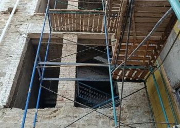 Строителям из Москву пришлось искать особый подход к восстановлению ДК имени Ленина в Луганске