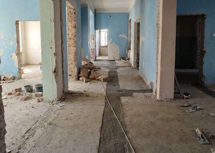 Поликлинику №2 в Ясиноватой оснащают новым оборудованием после ремонта Поликлинику №2 в Ясиноватой оснащают новым оборудованием после ремонта