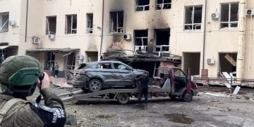 СК: при атаке на Донецк повреждены дома, школа и медицинское учреждение