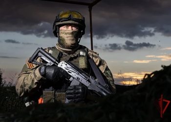 Росгвардеец вывел водителя грузовика из-под атаки БПЛА на трассе в ДНР