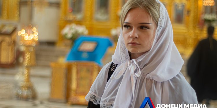 В Донецке состоялось верстание в казаки молодёжного отряда «Карачун»