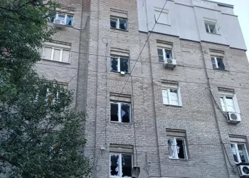Больше 54 тысяч абонентов остались без света в Донецке и Моспино