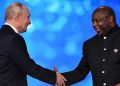 От спутников до мороженого: что увидели Путин и лидеры Африки на выставке форума в Москве