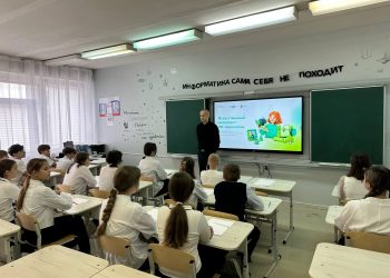 От промпта до 3D-модели: донецких школьников познакомили с ИИ