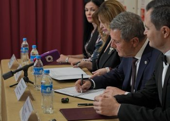Донецкая и Приморская филармонии заключили партнёрское соглашение Донецкая и Приморская филармонии заключили партнёрское соглашение