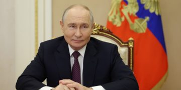 Финансы и транспорт: Путин поддержал перестановки в правительстве