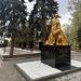 В Ждановке завершают благоустройство территории у Братской могилы