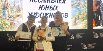 Юная художница из Ждановки побывала на Ассамблее в Москве