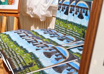Школы искусств ДНР объединил конкурс рисунков о вере и традициях Донбасса